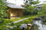 池と四阿
