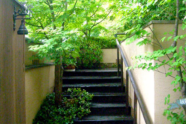 山科の庭 image