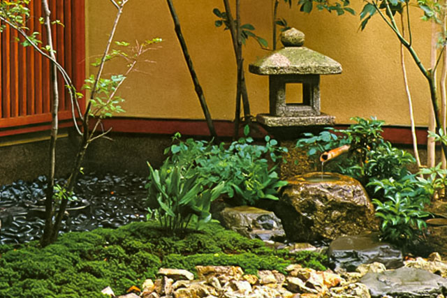 安養寺の庭 image
