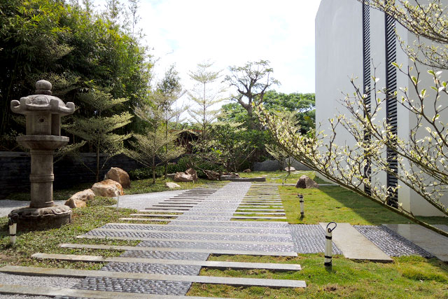 三亜の別荘庭園 image